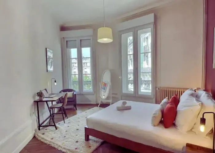 Daire Pleincentre 4ch 2sdb 9p St Denis *